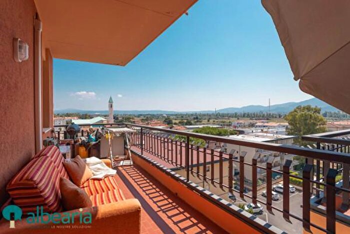 Appartamento quadrilocale in vendita in Via Stoccolma B, Follonica