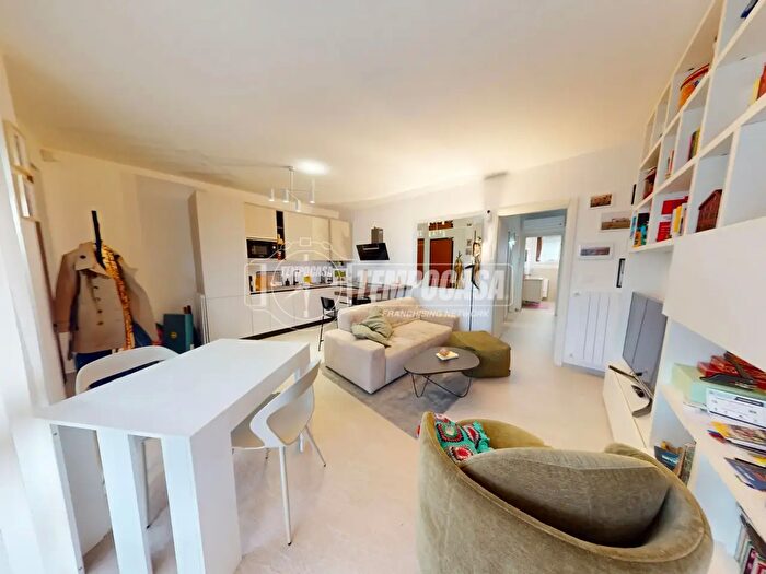 Appartamento bilocale in vendita in Via delle Alpi I, Lomazzo