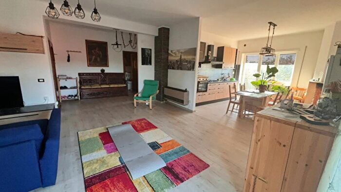 Appartamento quadrilocale in vendita in Via Corrado Parona, Roma