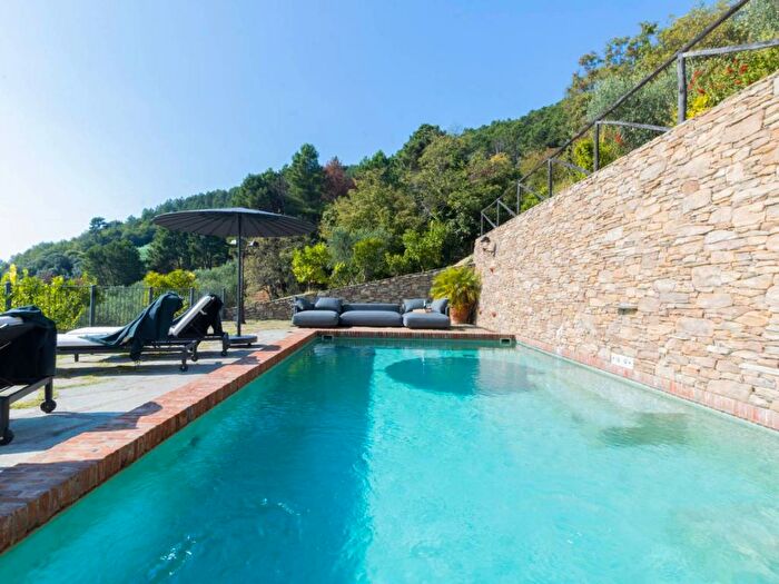 Casa quadrilocale in affitto in Via Emilia, Centro, Forte dei Marmi