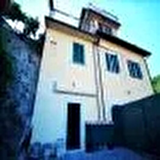 Appartamento in vendita in Via Novenio Bucchi Cascia Pg Italia, Cascia