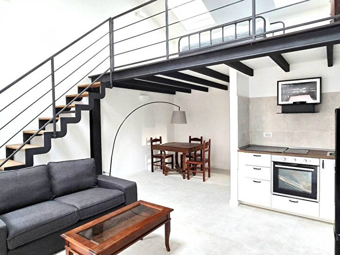 Appartamento bilocale in affitto in Via Mario Greppi, Centro, Angera