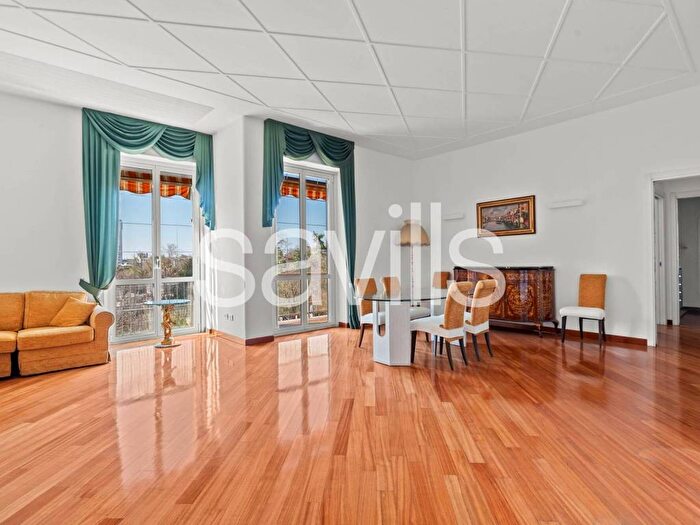 Appartamento con 5 locali in affitto in Viale Vittorio Veneto, Novate Milanese