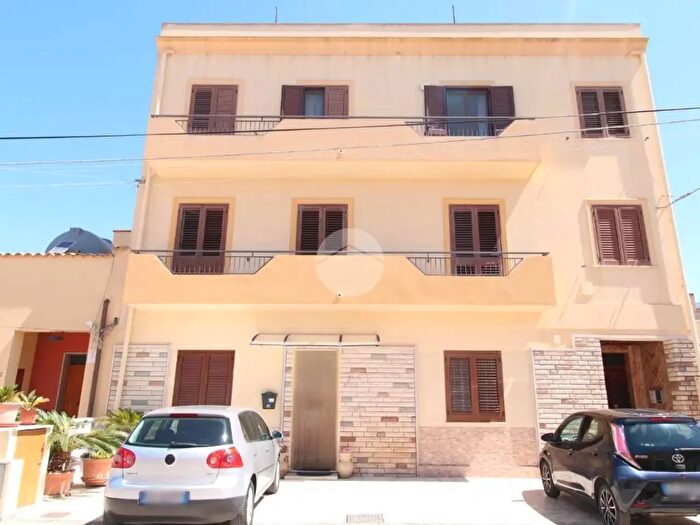 Appartamento quadrilocale in vendita in Via Melchiorre Barbara, Trapani