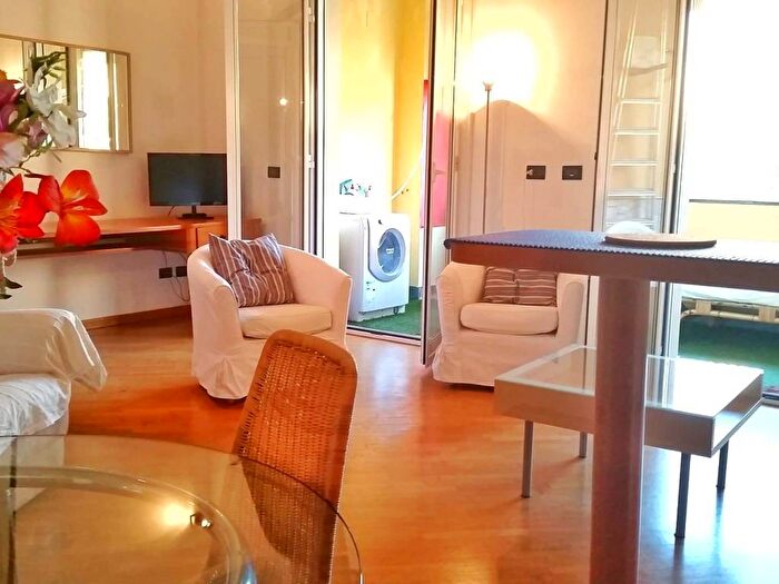 Appartamento trilocale in affitto in Piazza Duca degli Abruzzi, Nervi, Genova