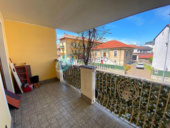 Case in Vendita e in Affitto - 3