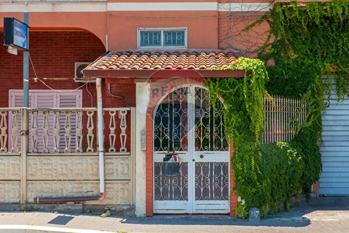 Casa con 11 locali in vendita in Via Etnea, Lentini