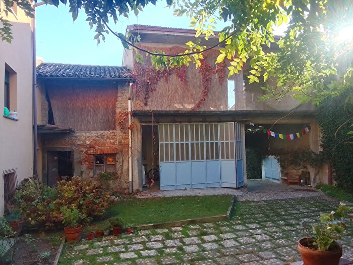 Casa bilocale in vendita in Via della Madonnina, Inverigo