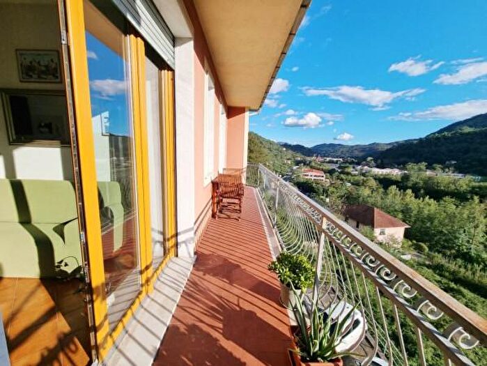 Appartamento quadrilocale in vendita in San Colombano Certenoli