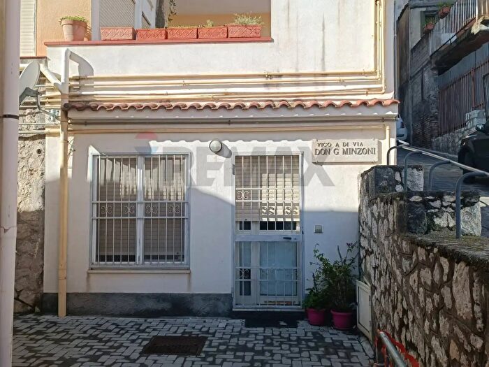 Appartamento bilocale in vendita in Vico B di Via Don Giovanni Minzoni, Taormina