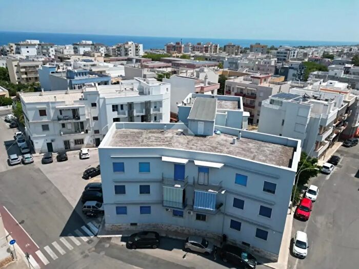 Appartamento quadrilocale in vendita in Via Vito Vittorio Lenoci, Polignano A Mare