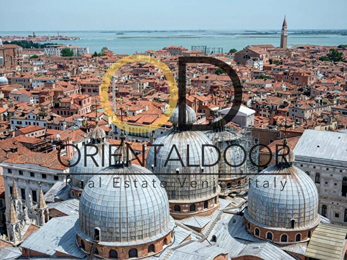 Appartamento bilocale in affitto in Campo San Beneto, San Marco, Venezia