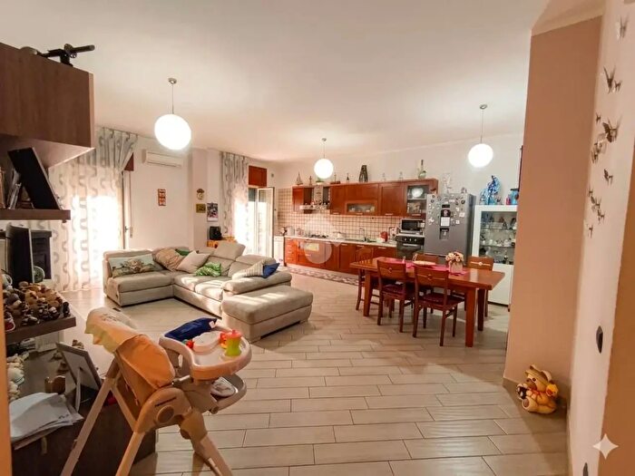 Appartamento con 5 locali in vendita in Str Tavernola, Castellammare Di Stabia