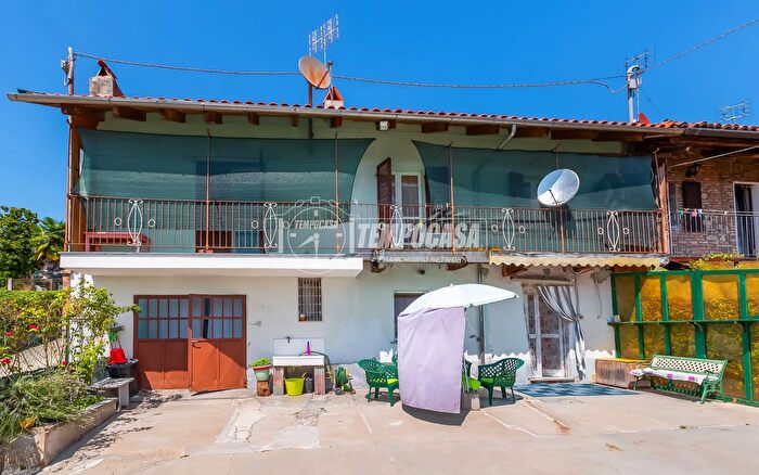 Casa con 5 locali in vendita in Via Cantone Moietto Piazzo, Lauriano