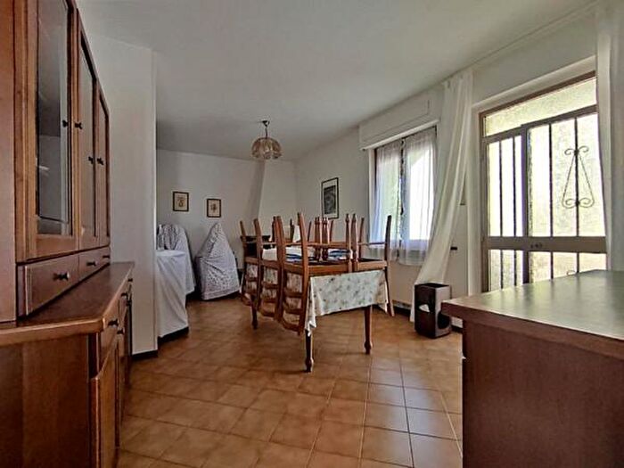 Appartamento trilocale in vendita in Baschi