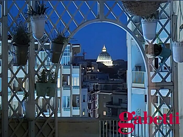 Appartamento trilocale in vendita in Piazza della Balduina, Roma