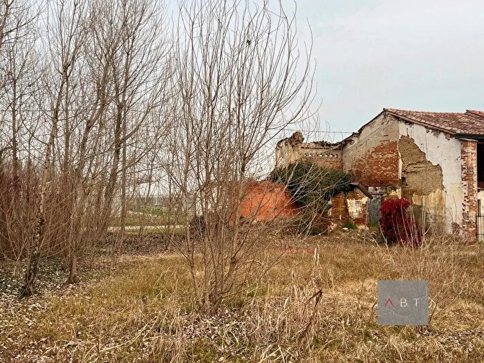 Casa quadrilocale in vendita in San Giorgio In Bosco