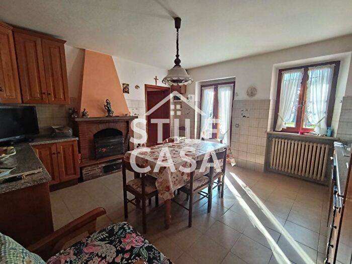 Casa con 14 locali in vendita in Tullio Cristiani, Castelfranco Di Sotto