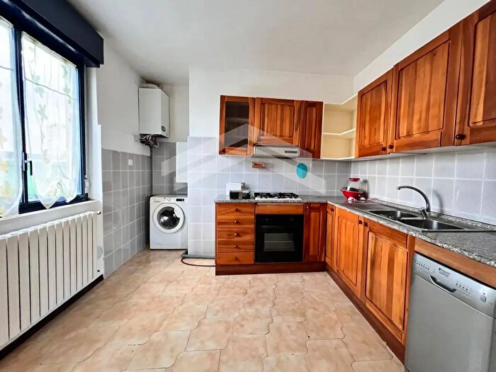 Appartamento quadrilocale in affitto in Via Sicilia, Campobasso