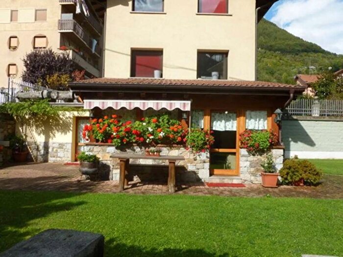 Appartamento trilocale in affitto in Via Treboldi, Centro, Edolo