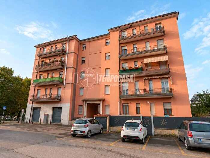Appartamento trilocale in vendita in Via Emilio Morosini Scala Sx, Brescia