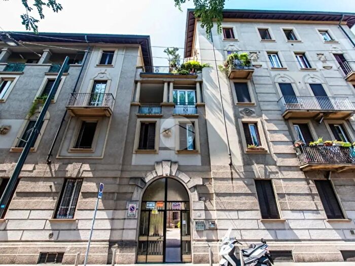Appartamento bilocale in vendita in Via Mac Mahon, Milano