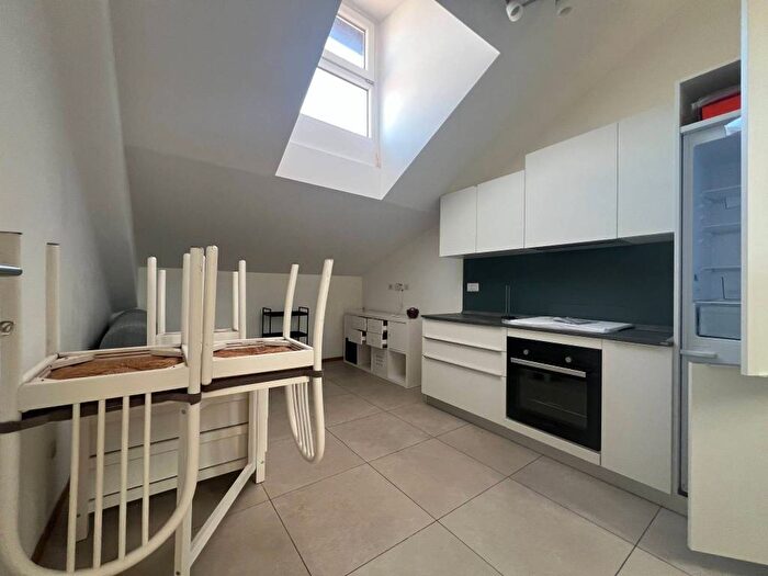 Appartamento bilocale in affitto in Viale Certosa, Ghisolfa Mac Mahon, Milano