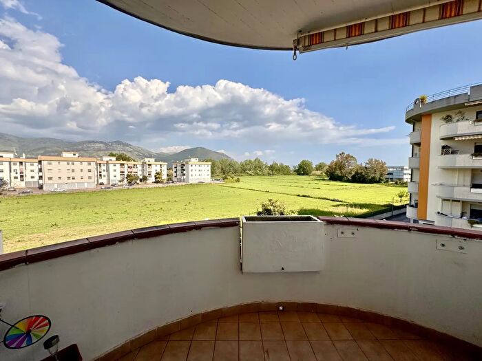 Appartamento trilocale in vendita in Via del Biancospino, Latina