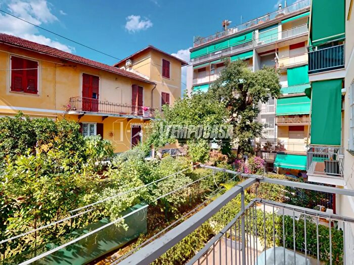 Appartamento trilocale in vendita in Via Somalia, Santa Margherita Ligure