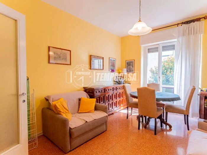 Appartamento trilocale in affitto in Via Antonio Carnevali, Milano