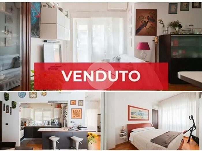 Appartamento trilocale in vendita in Via Cipro, Roma