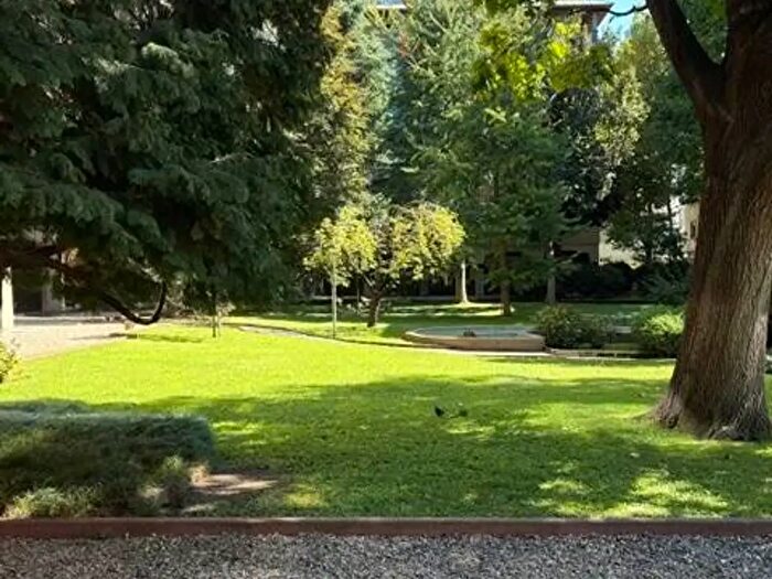 Appartamento quadrilocale in vendita in Via Paolo Giovio, Milano