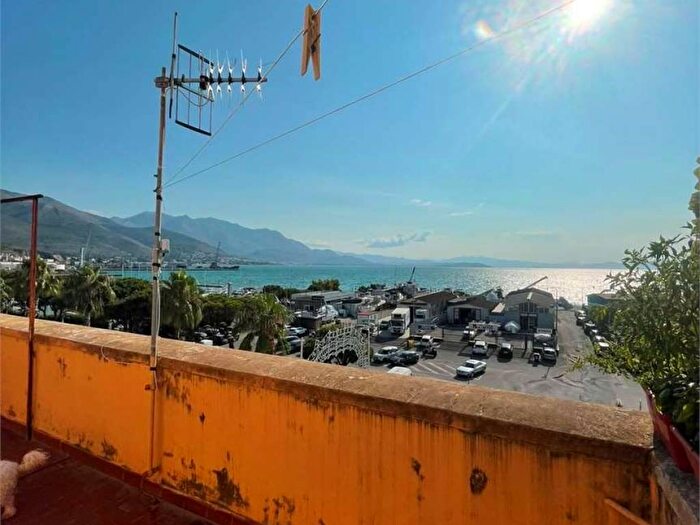 Appartamento quadrilocale in affitto in Gaeta