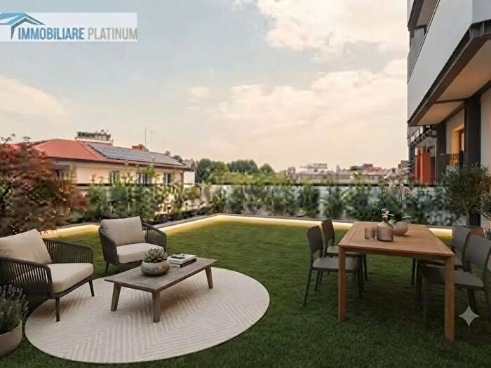 Appartamento quadrilocale in vendita in Via Cantore, Lissone
