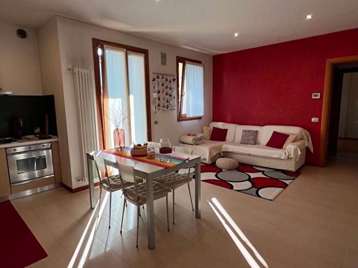 Appartamento trilocale in affitto in Via Don Luigi Sturzo, San Pelaio, Treviso