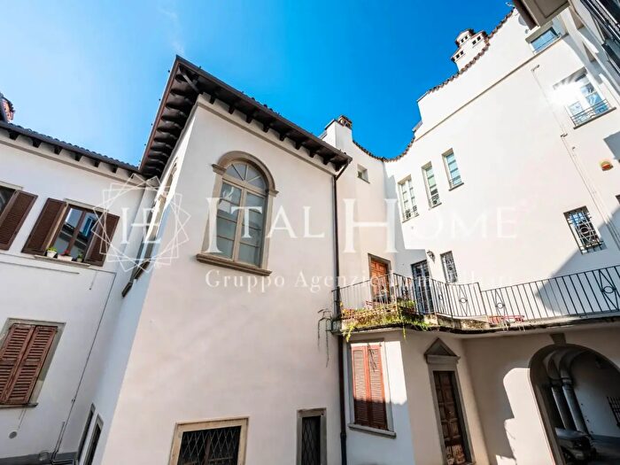 Appartamento quadrilocale in vendita in Via Pignolo, Bergamo