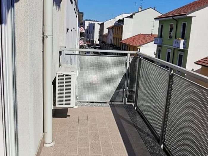 Appartamento bilocale in affitto in Via Antonio Meucci, Ponte Nuovo, Milano