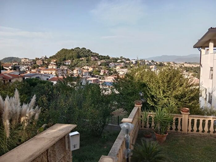 Appartamento trilocale in vendita in Via Colle degli Ulivi, Mendicino