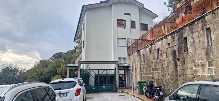 Appartamento quadrilocale in vendita in Salerno