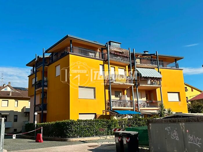 Appartamento trilocale in vendita in Via Scatolificio, Castelbellino