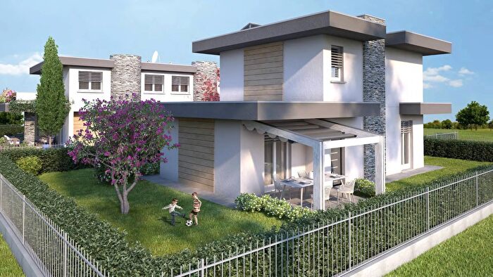 Casa quadrilocale in vendita in Via Bartolomeo Colleoni, Covo