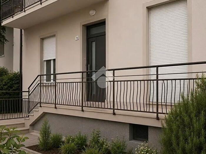 Appartamento trilocale in vendita in Via Portici, Cesena