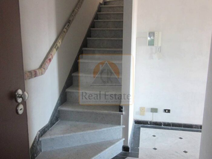 Casa quadrilocale in affitto in Via dei Mille, Marina di Carrara, Carrara