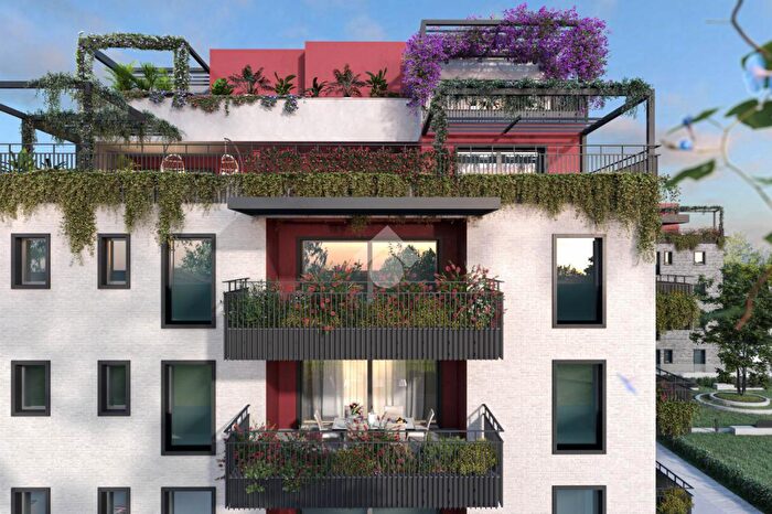 Appartamento quadrilocale in vendita in Via Domizia, Guidonia Montecelio