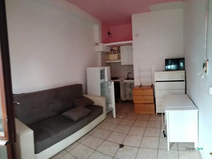 Appartamento monolocale in affitto in Via Gradoli, Roma