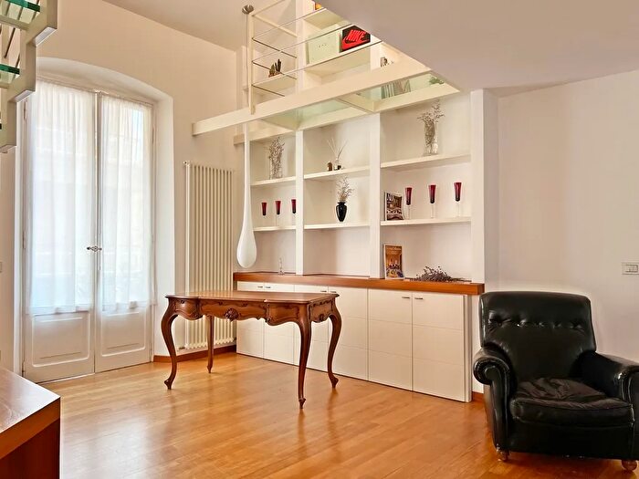 Appartamento con 6 locali in vendita in Via Giuseppe Bontà, Chiavari