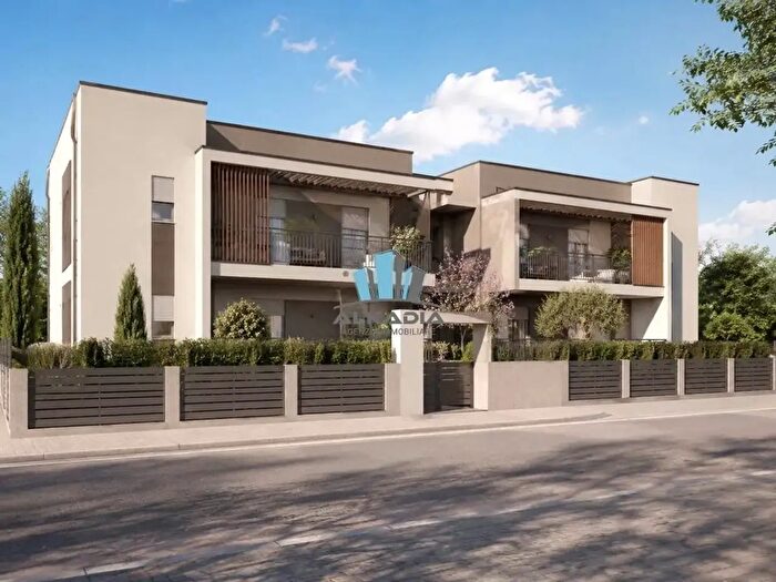 Appartamento con 5 locali in vendita in Altidona