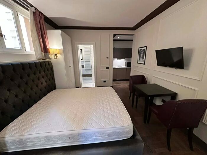Appartamento monolocale in affitto in Via dei Brunelleschi, Firenze
