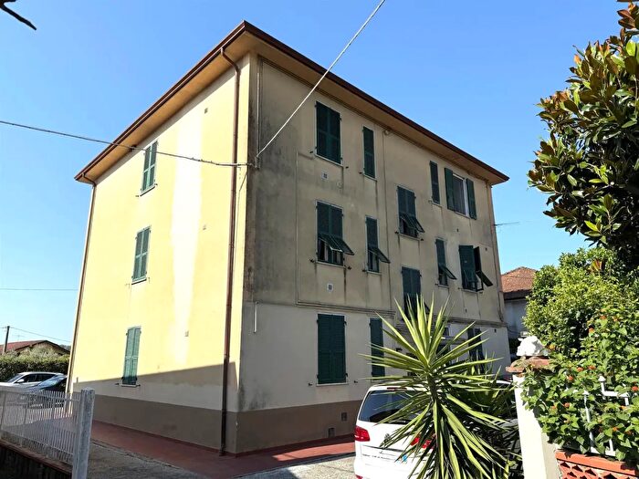 Appartamento con 5 locali in vendita in Aulla Ms, Aulla