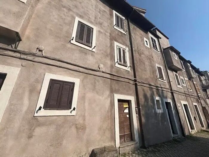 Appartamento trilocale in vendita in Via Borgo Pio, San Gregorio Da Sassola